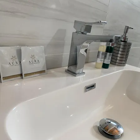 לינה וארוחת בוקר Prestige *luxury & מונטג'ורדאנו