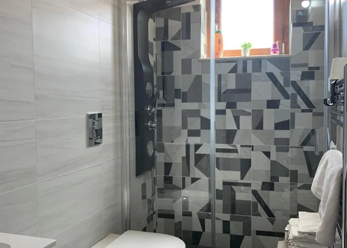 Prestige *luxury & לינה וארוחת בוקר 4*