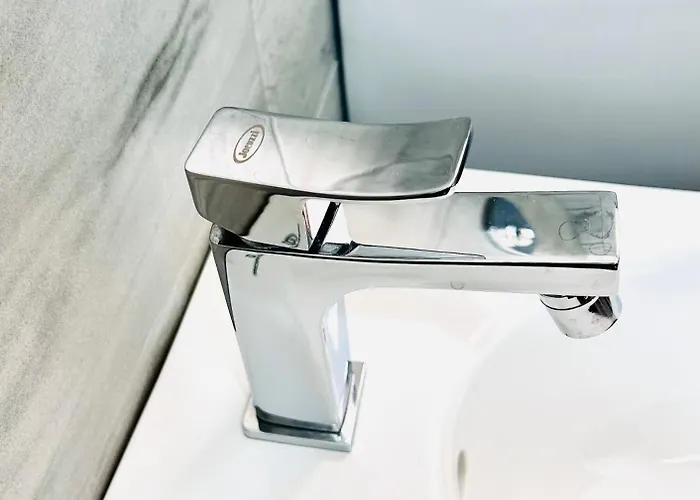 לינה וארוחת בוקר Prestige *luxury & מונטג'ורדאנו